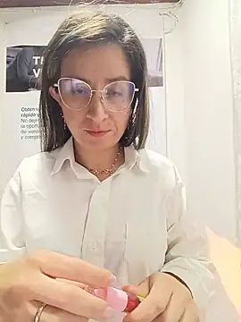 Valentina--1 online show from 05-18-26, 09:58