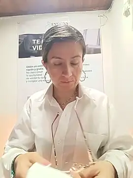 Valentina--1 online show from 05-27-26, 10:00