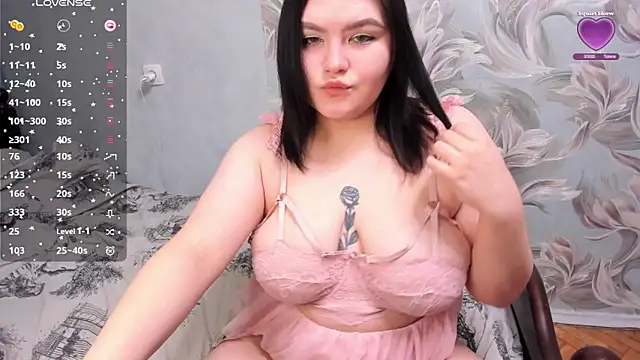 Snapshot of sarah_luv chatting on 02-26-26, 09:04 sarah luv online show from 02-26-26, 09:04