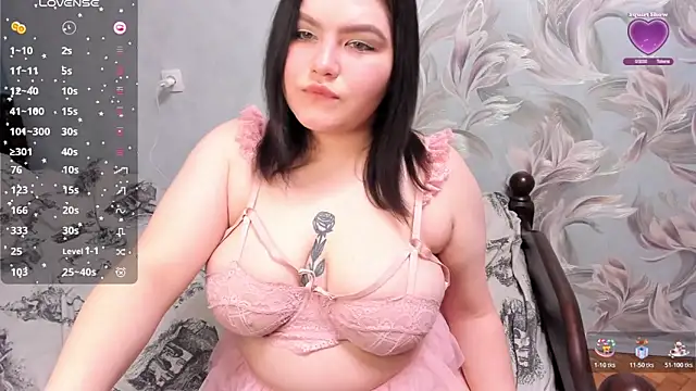 Snapshot of sarah_luv chatting on 02-27-26, 09:03 sarah luv online show from 02-27-26, 09:03