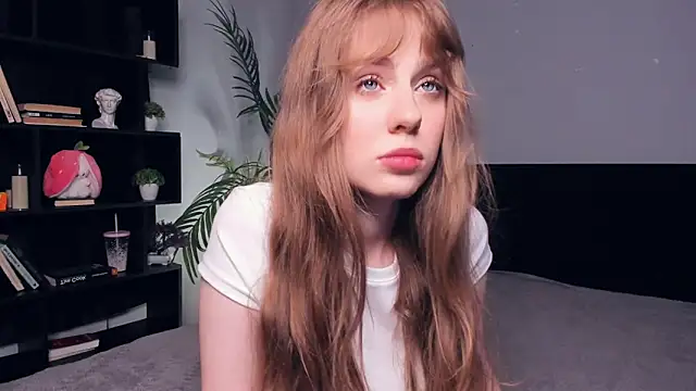 TessaStruble online show from 11-07-25, 08:41