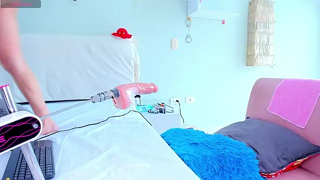 Luna Raay online show from 01-31-26, 07:56