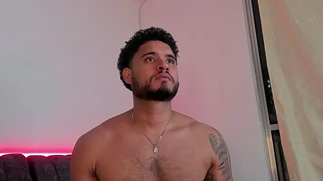 AUSTINN TORRES online show from 04-08-26, 04:14