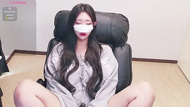 Milk Sola online show from 07-11-26, 04:35