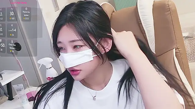 Milk Sola online show from 06-07-26, 02:44