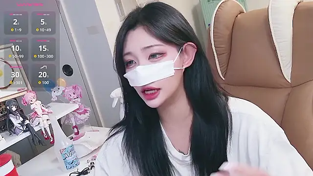 Milk Sola online show from 06-25-26, 01:16