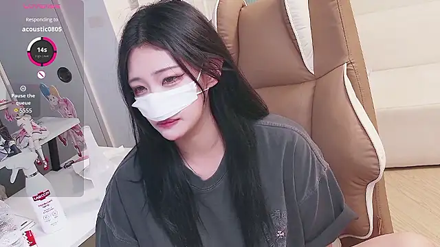 Milk Sola online show from 06-19-26, 03:40