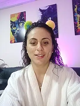 Snapshot of Caroline_Jons chatting on 10-29-25, 11:20 Caroline Jons online show from 10-29-25, 11:20