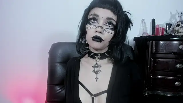 Yueeclipsa online show from 12-14-25, 04:51