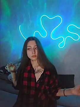 Emma Wilsons online show from 11-23-25, 02:16