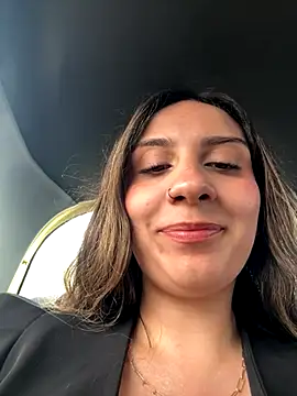 sarah honey   online show from 11-06-25, 01:37