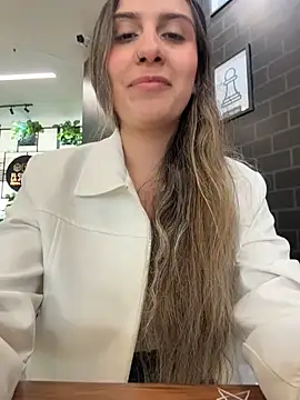 sarah honey   online show from 11-11-25, 02:34