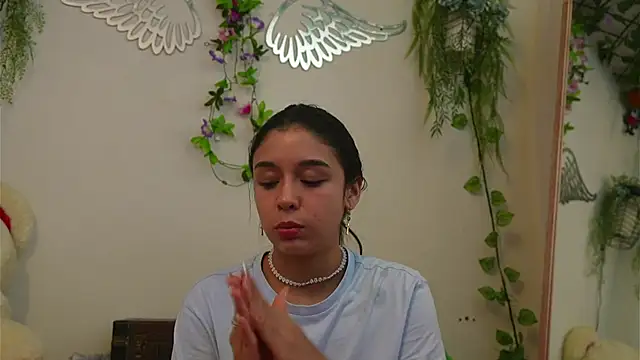 ISA NIXON online show from 11-30-25, 06:09