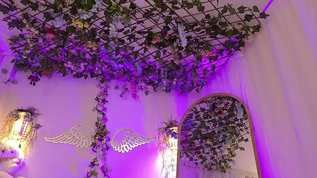 ISA NIXON online show from 03-07-26, 11:43