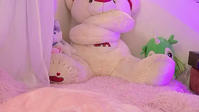 ISA NIXON online show from 03-22-26, 09:49