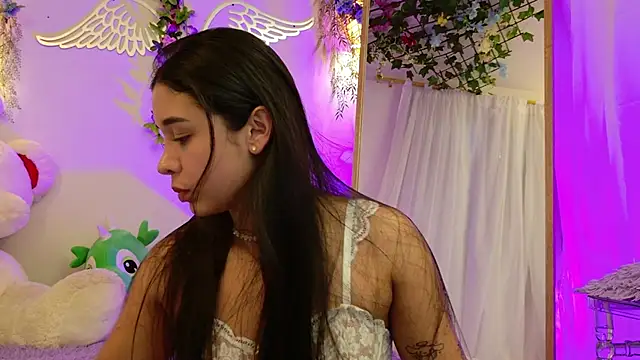 ISA NIXON online show from 02-17-26, 11:02