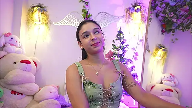 ISA NIXON online show from 12-20-25, 04:32