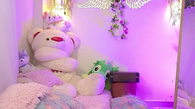 ISA NIXON online show from 03-06-26, 07:53