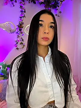 ISA NIXON online show from 11-25-25, 05:57