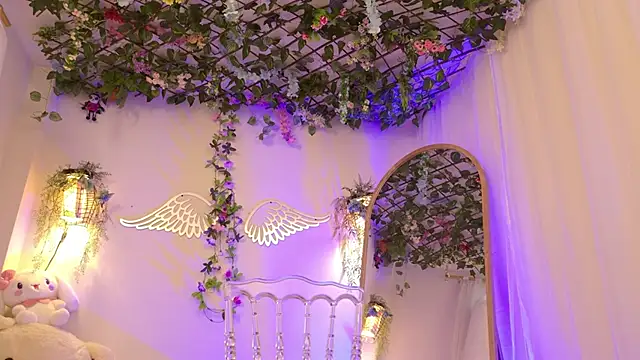 ISA NIXON online show from 03-28-26, 07:26