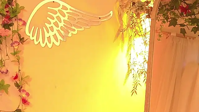 ISA NIXON online show from 04-11-26, 10:24