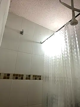 Kloe Novoa online show from 11-13-25, 01:15