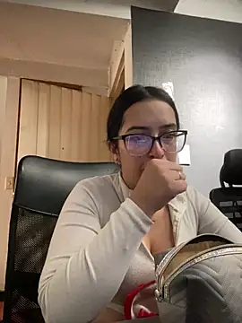 Kloe Novoa online show from 02-14-26, 01:33