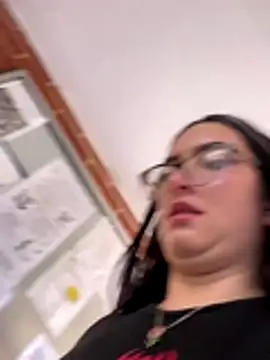 Kloe Novoa online show from 11-29-25, 01:55