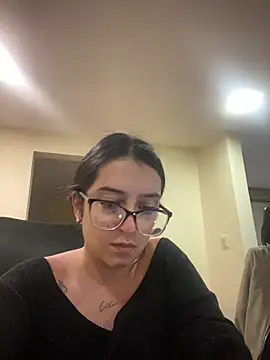 Kloe Novoa online show from 04-07-26, 01:35