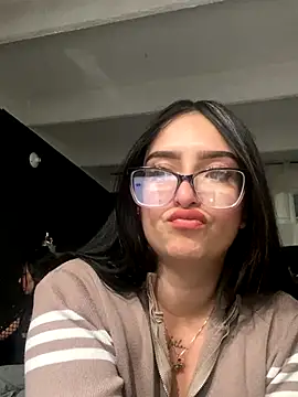 Kloe Novoa online show from 11-22-25, 12:43