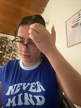 Snapshot of Kloe_Novoa chatting on 10-31-25, 01:52 Kloe Novoa online show from 10-31-25, 01:52