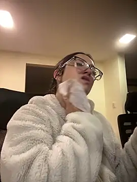 Kloe Novoa online show from 03-11-26, 12:54