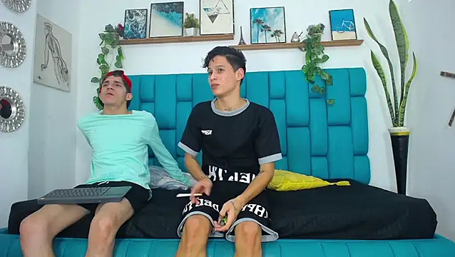 Hot Boys Latinos X online show from 11-08-25, 10:02