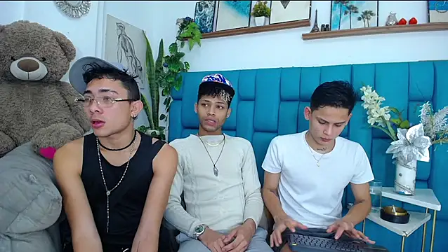 Hot Boys Latinos X online show from 02-07-26, 11:13