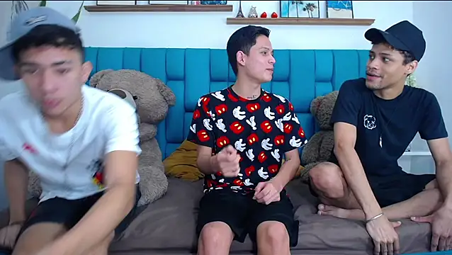 Hot Boys Latinos X online show from 03-01-26, 06:19