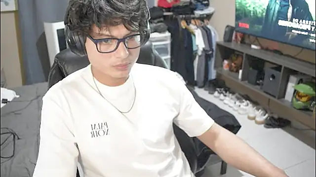 Ais B10 online show from 02-06-26, 05:36