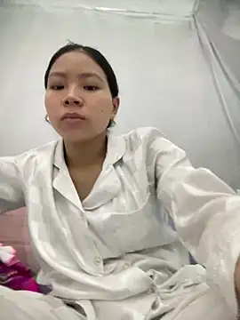 Snapshot of Milk_xx chatting on 11-03-25, 02:53 Milk xx online show from 11-03-25, 02:53