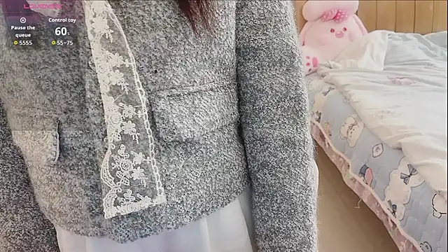 by-Hannah online show from 11-04-25, 01:09