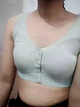 Snapshot of singlemom_sexy chatting on 10-26-25, 04:46 singlemom sexy online show from 10-26-25, 04:46