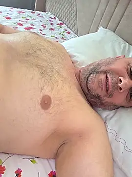 Snapshot of Efe53100 chatting on 11-14-25, 09:35 Efe53100 online show from 11-14-25, 09:35