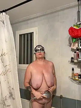 Snapshot of MlleKahh chatting on 11-04-25, 08:12 MlleKahh online show from 11-04-25, 08:12