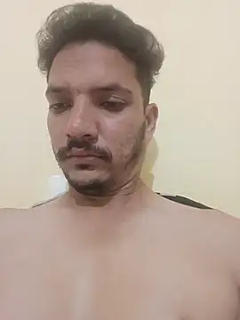 Snapshot of indoregigolo chatting on 12-21-25, 05:36 indoregigolo online show from 12-21-25, 05:36