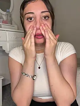 bellefleurrr online show from 07-19-26, 03:04