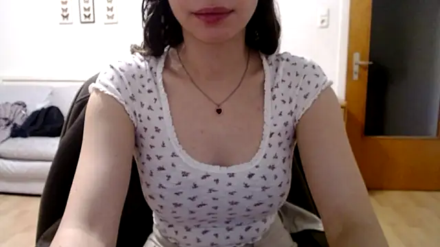 bellefleurrr online show from 11-04-25, 09:51