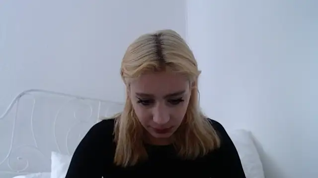 bellefleurrr online show from 12-22-25, 01:11