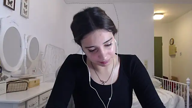 bellefleurrr online show from 06-19-26, 08:36
