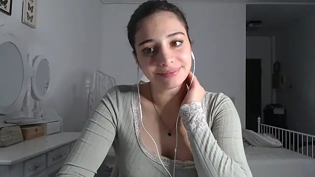 bellefleurrr online show from 06-14-26, 07:59