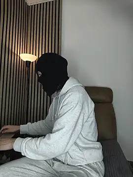 findomhot online show from 12-19-25, 06:54