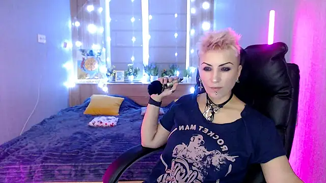 Sweet-n-Strong online show from 12-21-25, 07:43