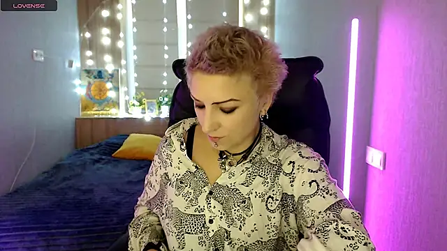 Sweet-n-Strong online show from 12-04-25, 08:02